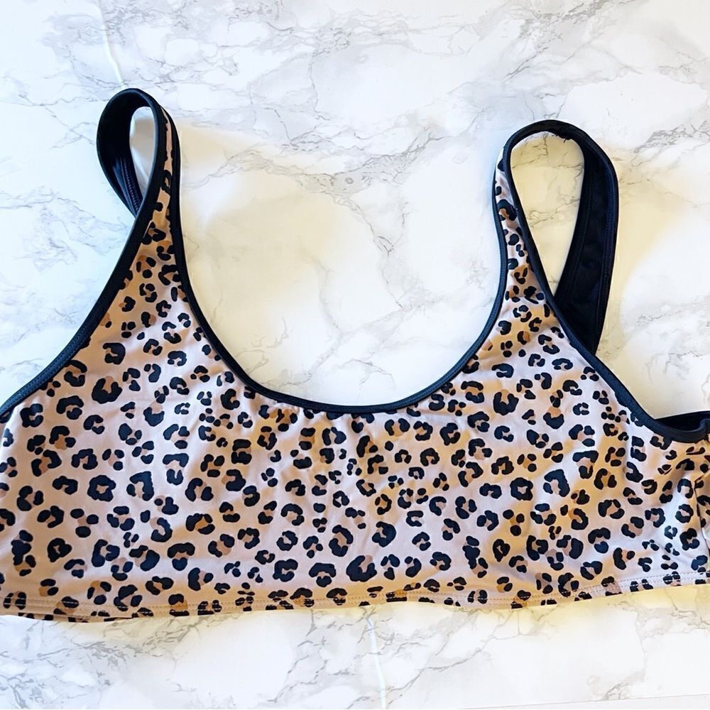Pacsun eco leopard swim bikini top